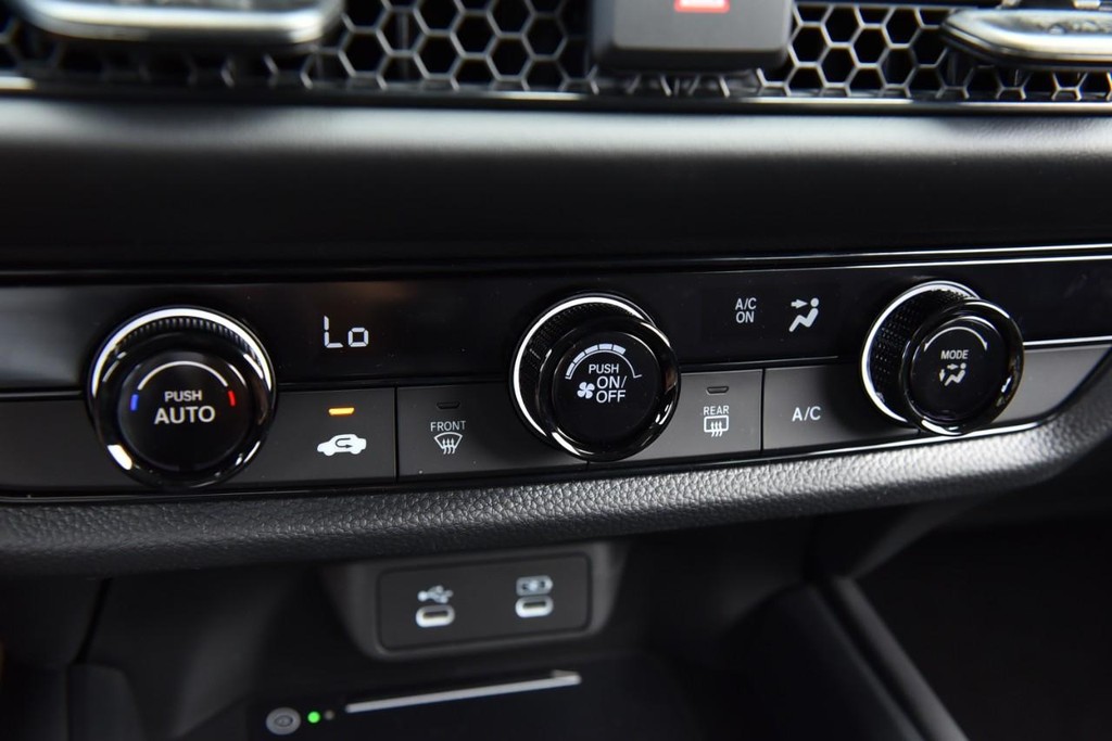 Honda HR-V Vehicle Full-screen Gallery Image 14