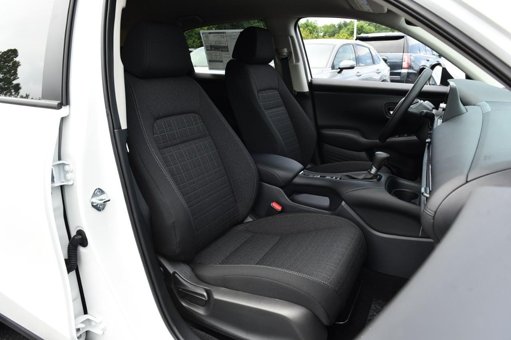 Honda HR-V Vehicle Full-screen Gallery Image 22