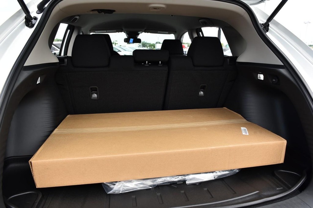 Honda HR-V Vehicle Full-screen Gallery Image 24