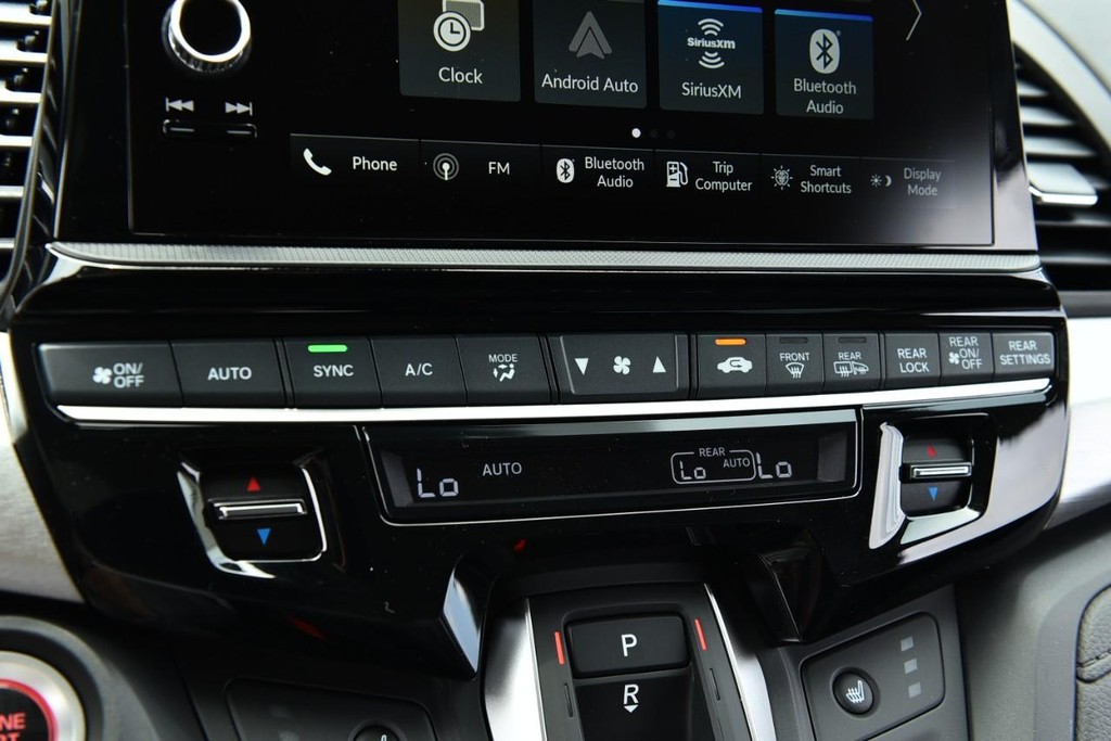 Honda Odyssey Vehicle Full-screen Gallery Image 16