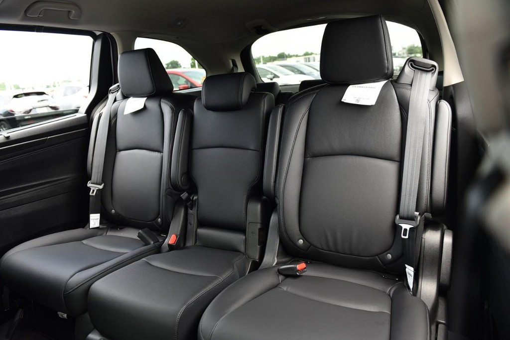 Honda Odyssey Vehicle Full-screen Gallery Image 26