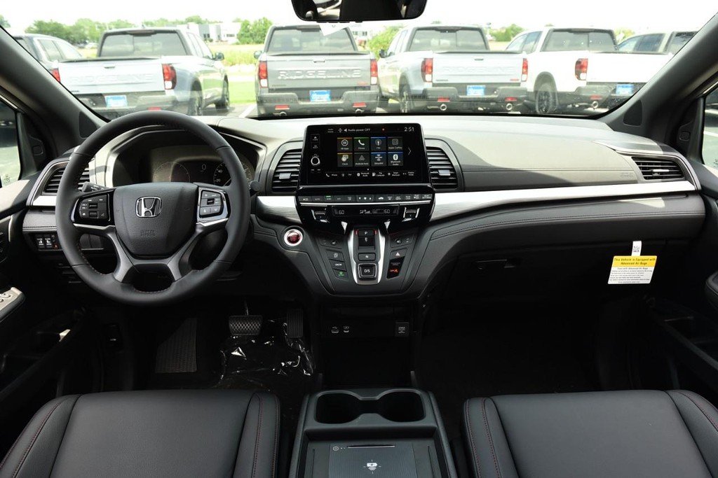 Honda Odyssey Vehicle Full-screen Gallery Image 7