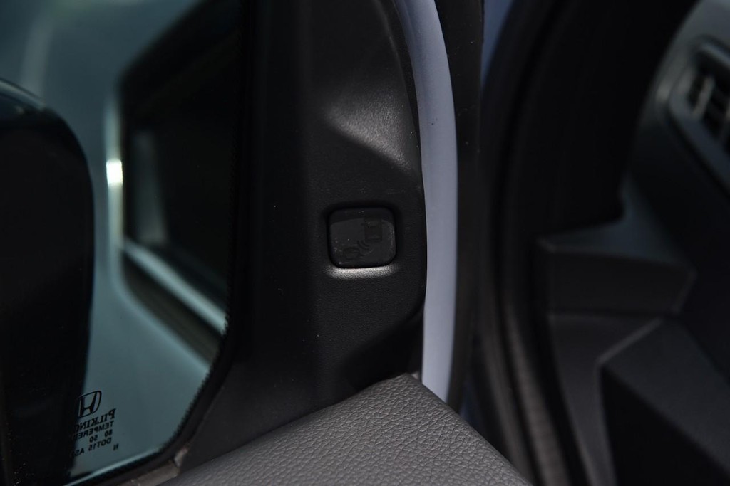 Honda Odyssey Vehicle Full-screen Gallery Image 10
