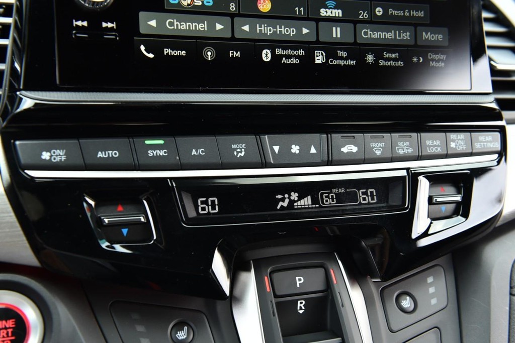 Honda Odyssey Vehicle Full-screen Gallery Image 16