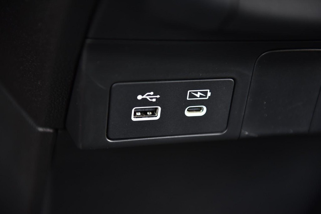 Honda Odyssey Vehicle Full-screen Gallery Image 18