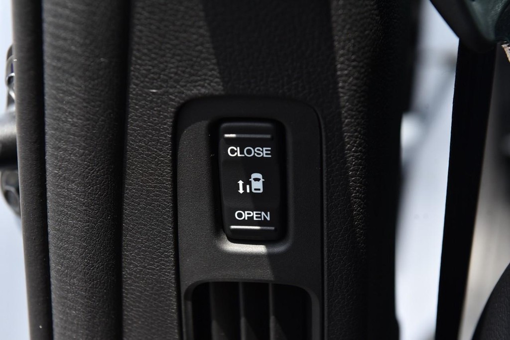 Honda Odyssey Vehicle Full-screen Gallery Image 29