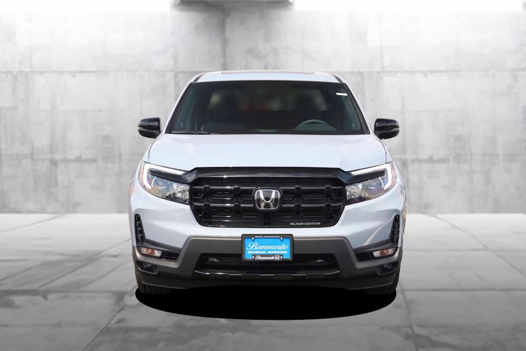 Honda Ridgeline Vehicle Full-screen Gallery Image 4