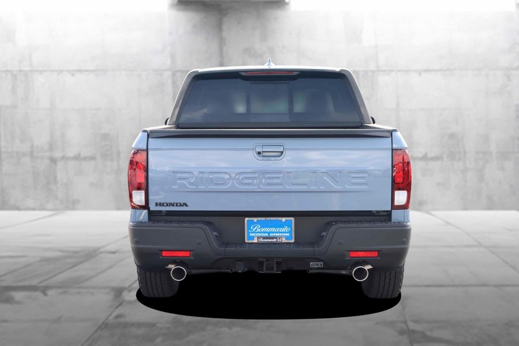 Honda Ridgeline Vehicle Full-screen Gallery Image 6