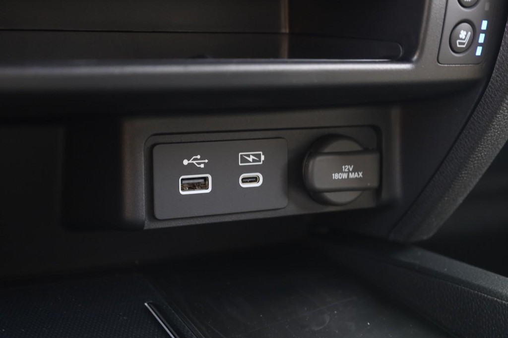Honda Ridgeline Vehicle Full-screen Gallery Image 14