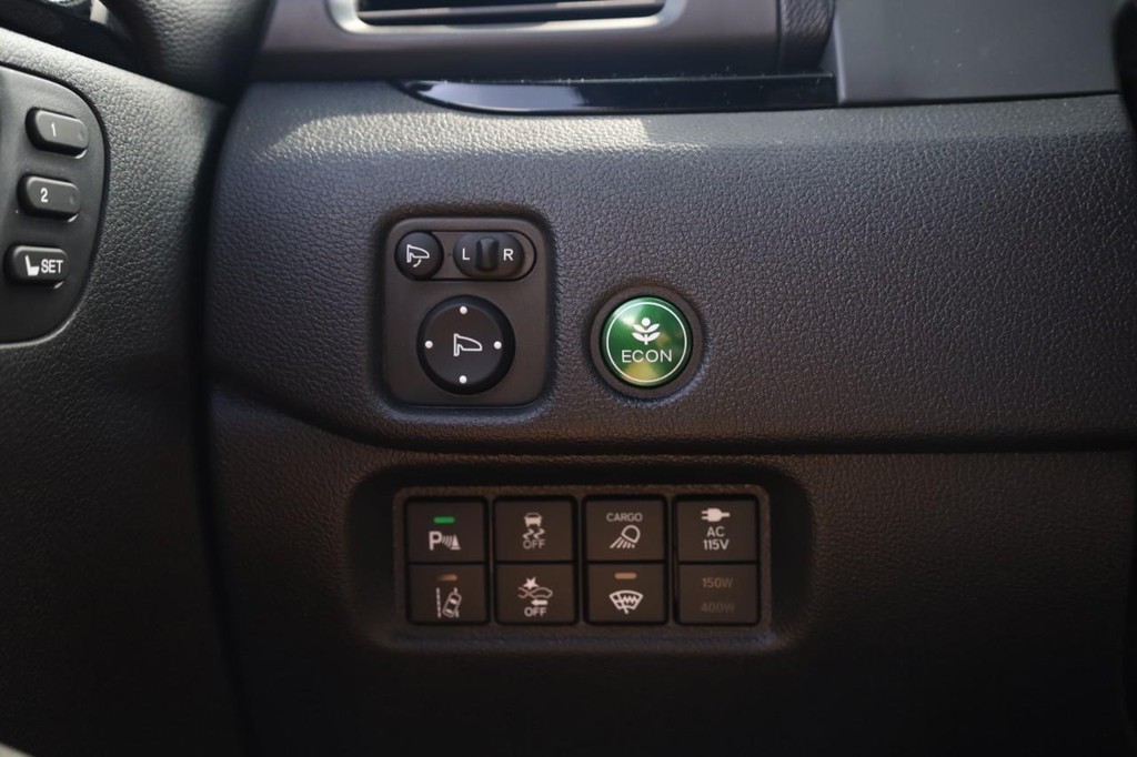 Honda Ridgeline Vehicle Full-screen Gallery Image 18