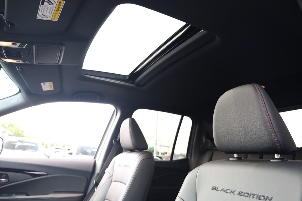 Honda Ridgeline Vehicle Full-screen Gallery Image 19