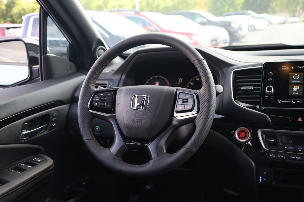 Honda Ridgeline Vehicle Full-screen Gallery Image 22