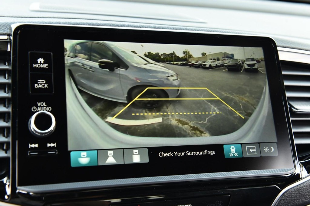 Honda Ridgeline Vehicle Image 15