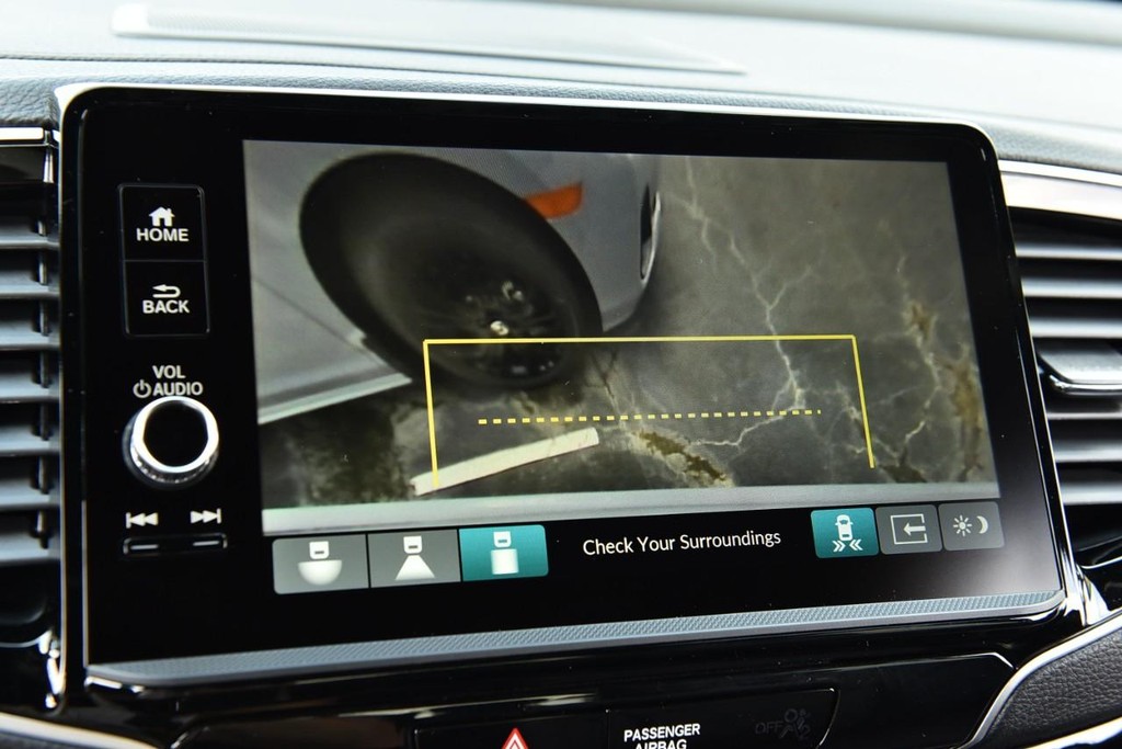 Honda Ridgeline Vehicle Image 16