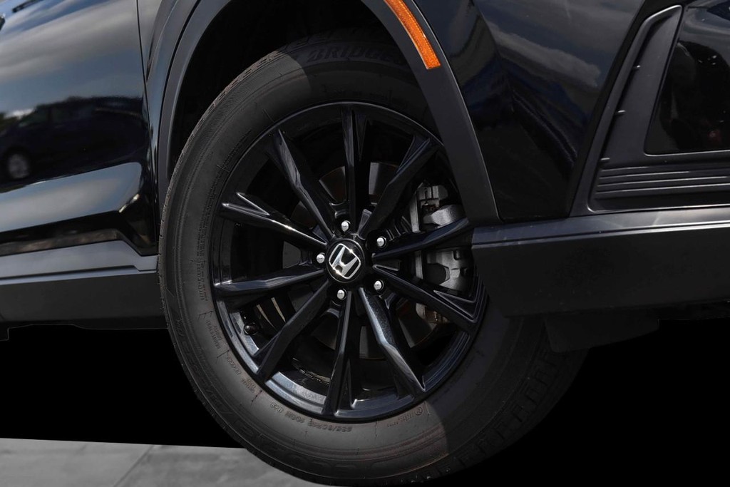 Honda CR-V Hybrid Vehicle Image 03