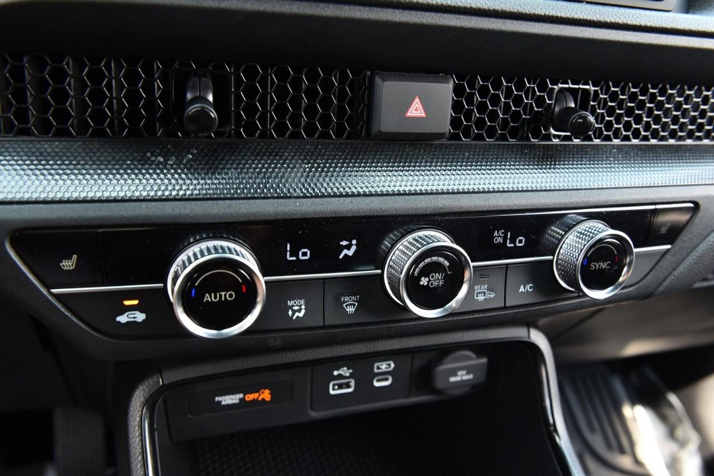 Honda CR-V Hybrid Vehicle Image 15