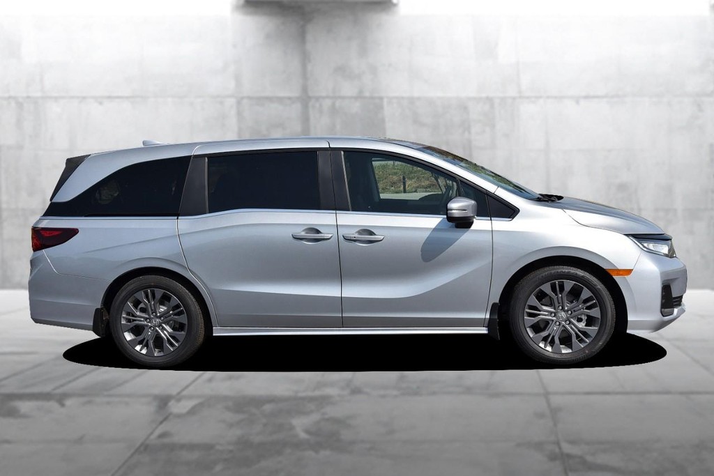 Honda Odyssey Vehicle Full-screen Gallery Image 5