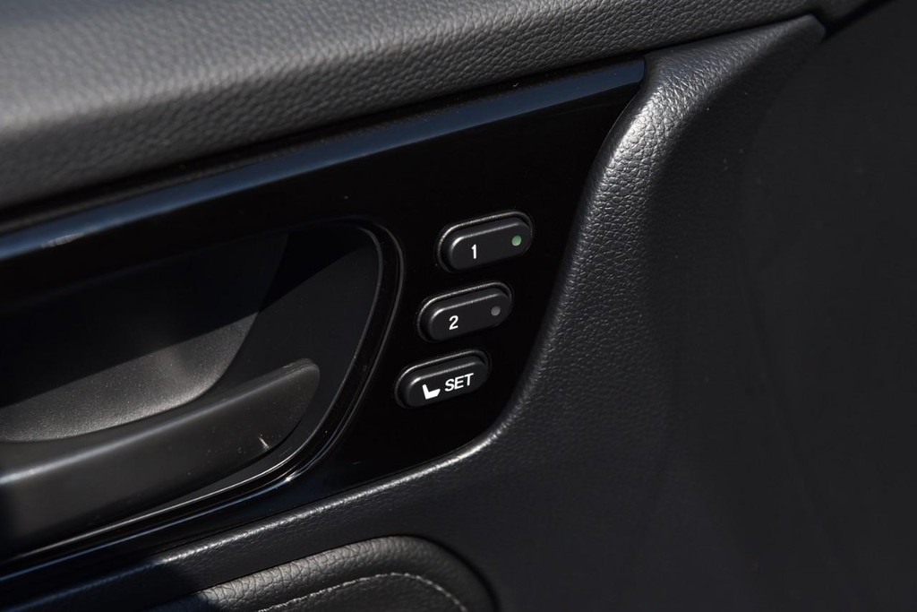Honda Odyssey Vehicle Full-screen Gallery Image 9