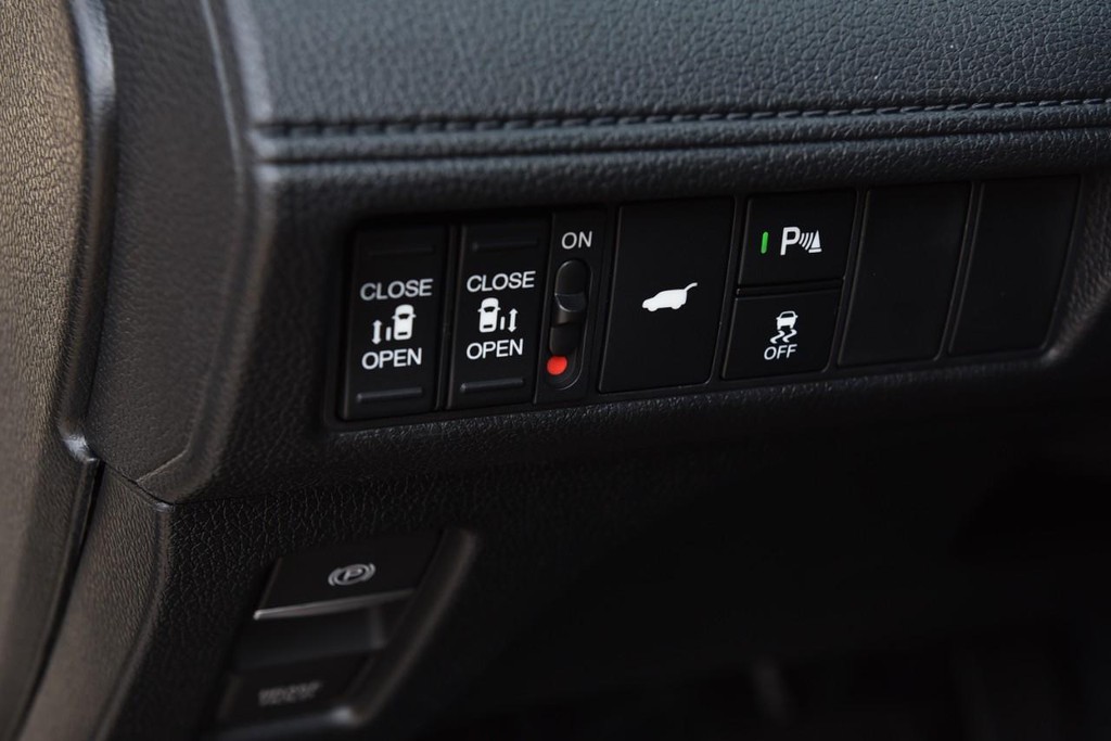Honda Odyssey Vehicle Full-screen Gallery Image 11