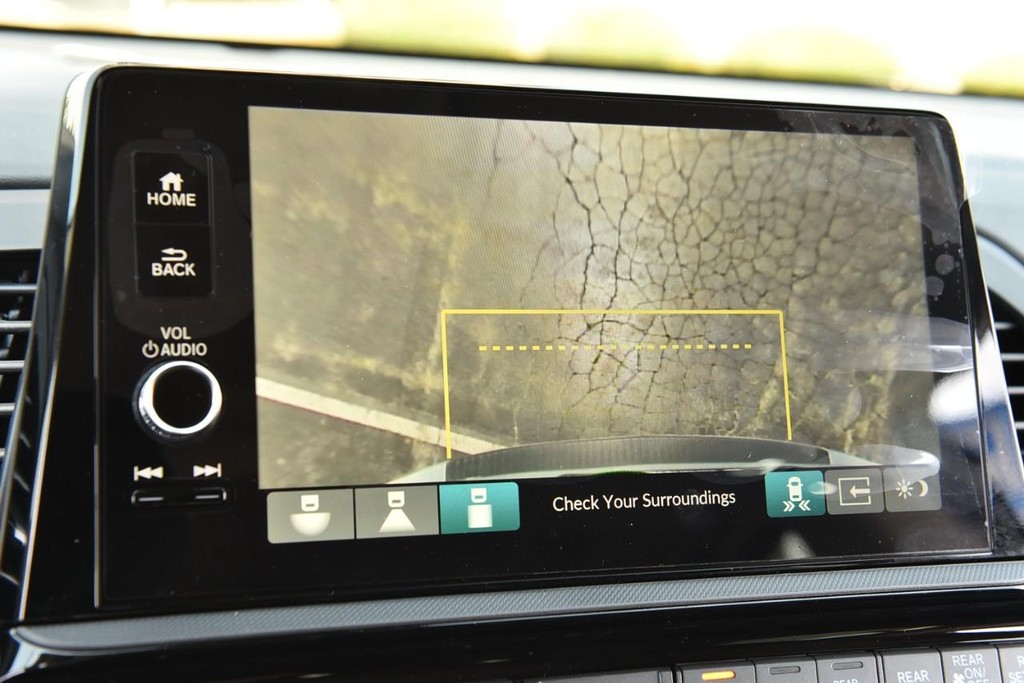 Honda Odyssey Vehicle Full-screen Gallery Image 14