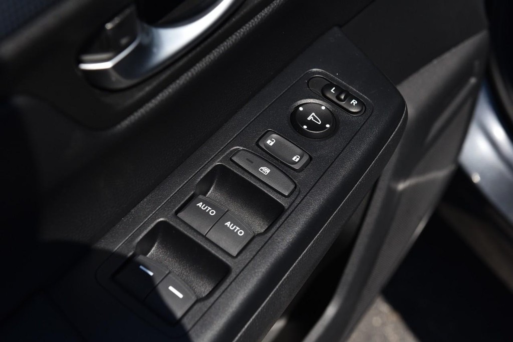 Honda CR-V Vehicle Image 08