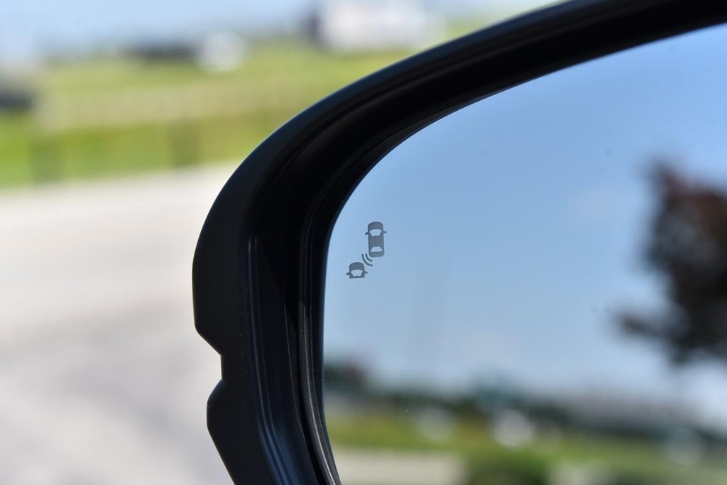 Honda CR-V Vehicle Image 09