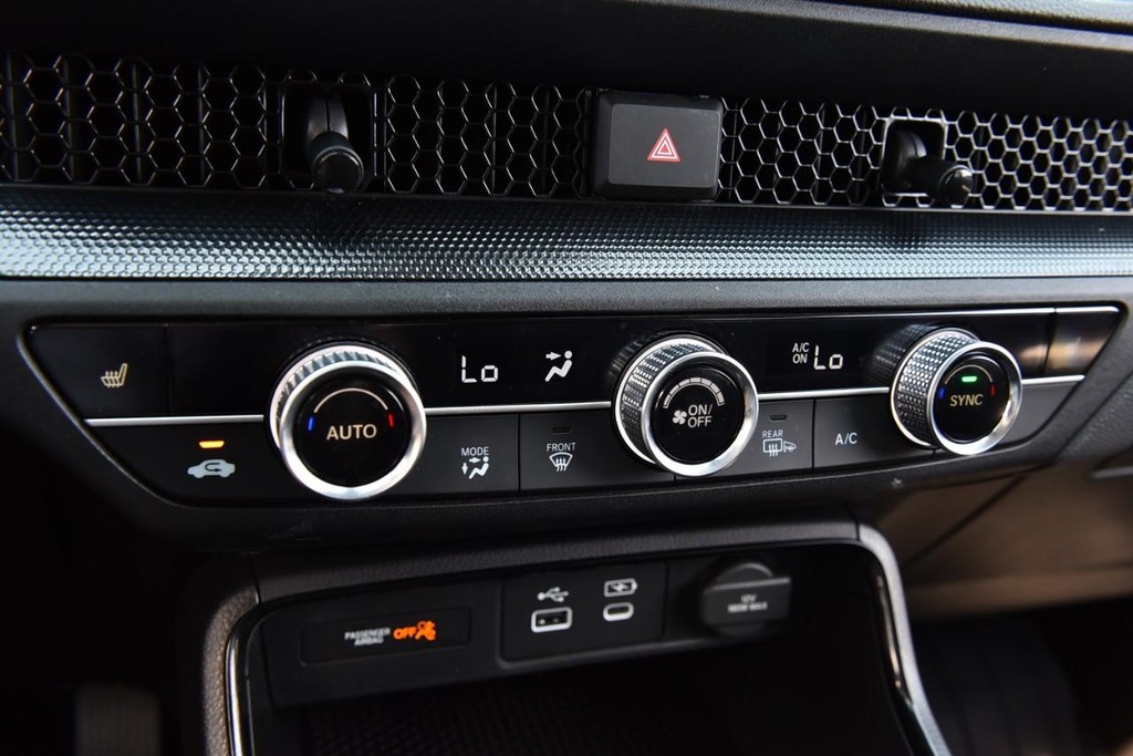 Honda CR-V Vehicle Image 15