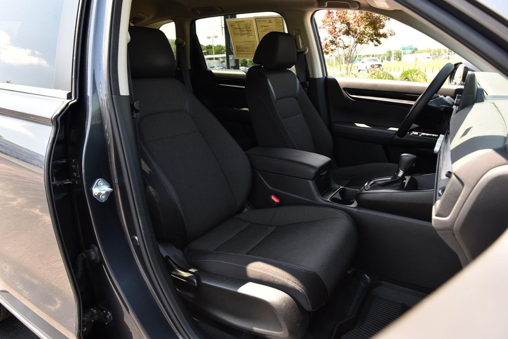 Honda CR-V Vehicle Image 21