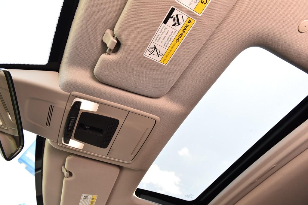 Honda CR-V Vehicle Image 22