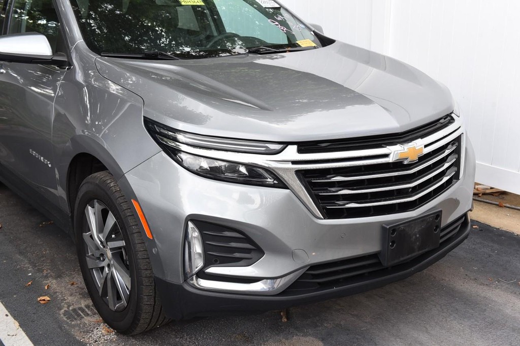 Chevrolet Equinox Vehicle Full-screen Gallery Image 02