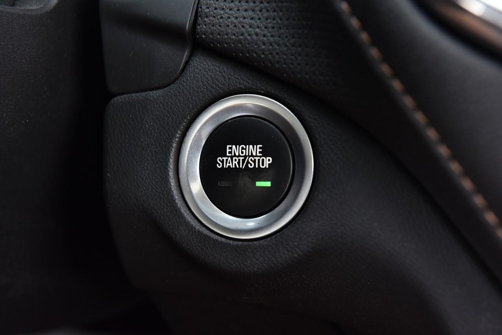 Chevrolet Equinox Vehicle Full-screen Gallery Image 22