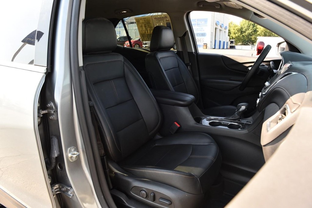 Chevrolet Equinox Vehicle Full-screen Gallery Image 25