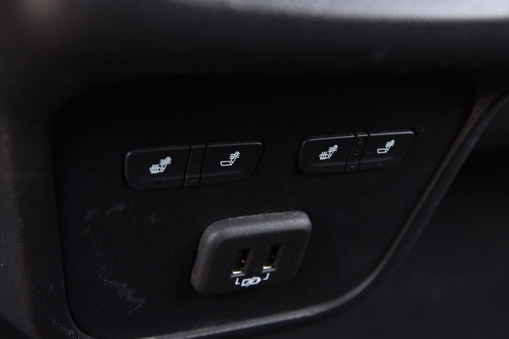 Chevrolet Equinox Vehicle Full-screen Gallery Image 28