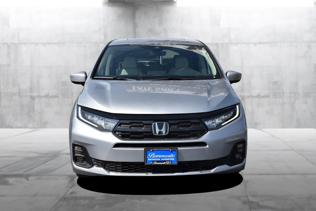 Honda Odyssey Vehicle Full-screen Gallery Image 4
