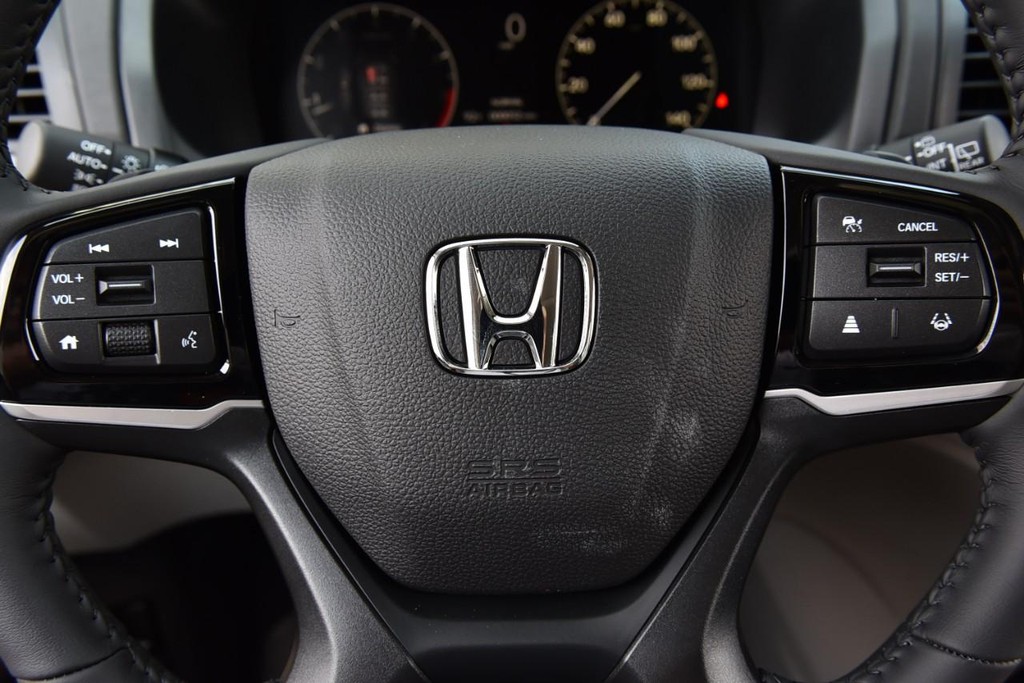 Honda Odyssey Vehicle Full-screen Gallery Image 22