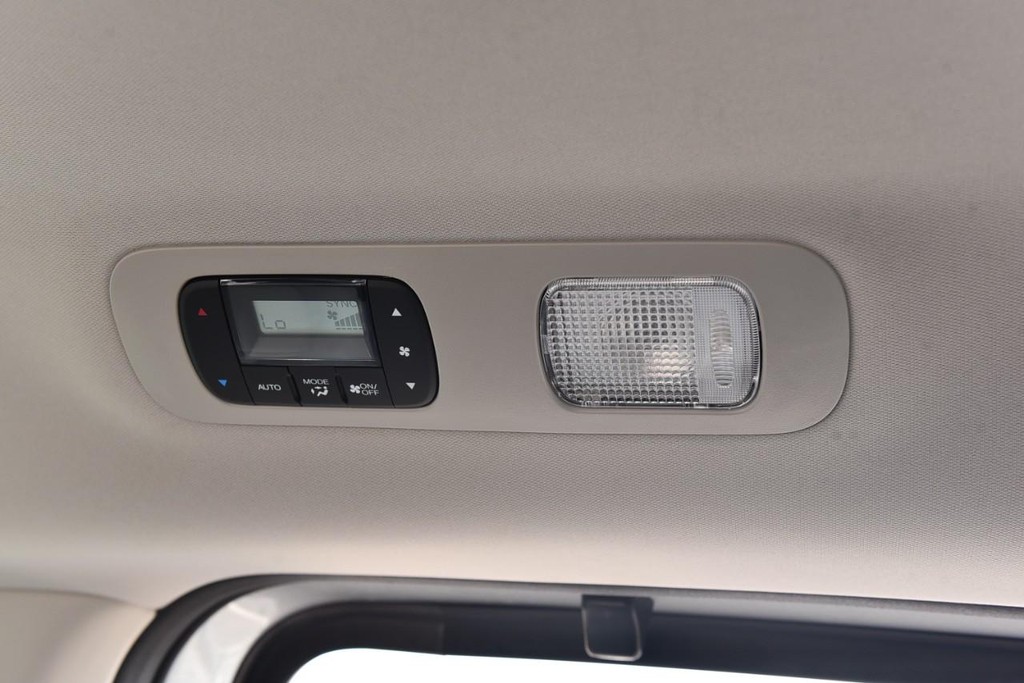Honda Odyssey Vehicle Full-screen Gallery Image 27