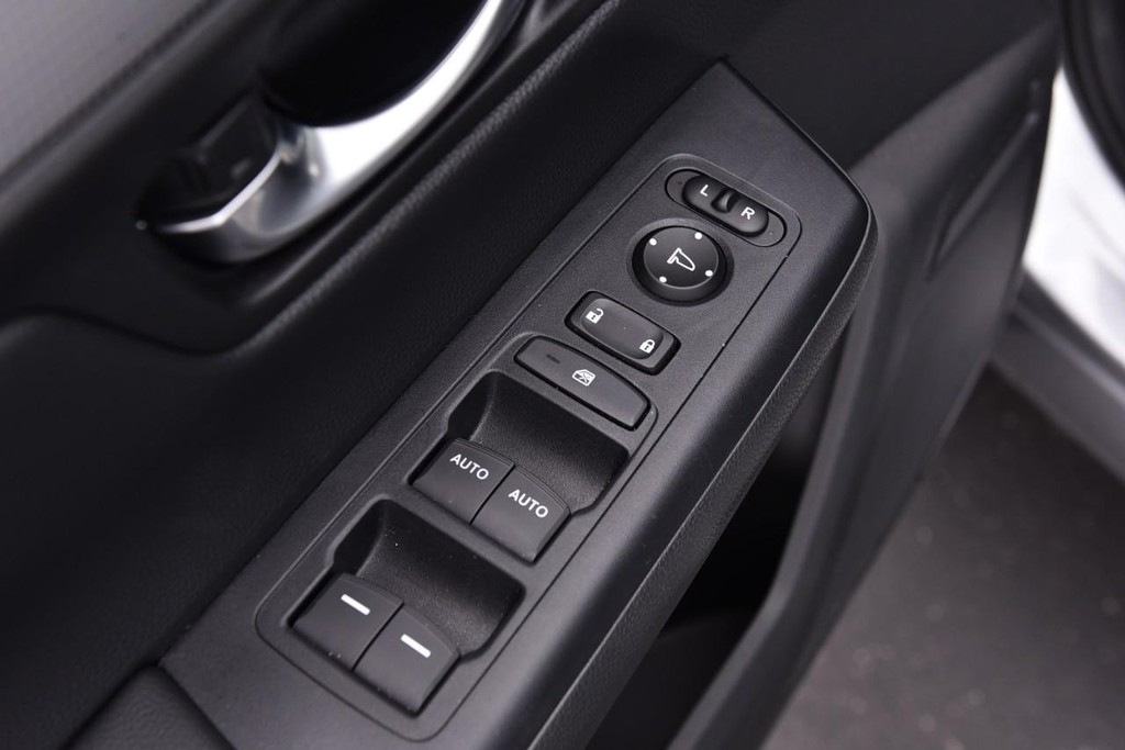 Honda CR-V Vehicle Image 08