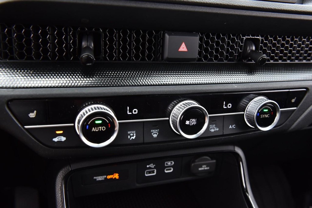 Honda CR-V Vehicle Image 15