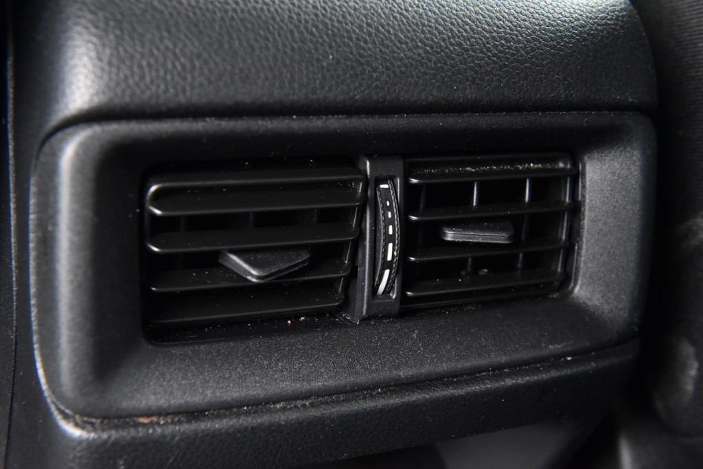 Honda CR-V Vehicle Image 24