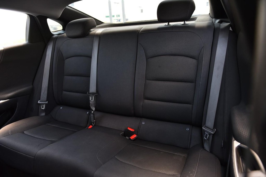 Chevrolet Malibu Vehicle Full-screen Gallery Image 19