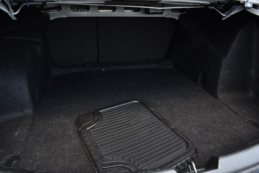 Chevrolet Malibu Vehicle Full-screen Gallery Image 20