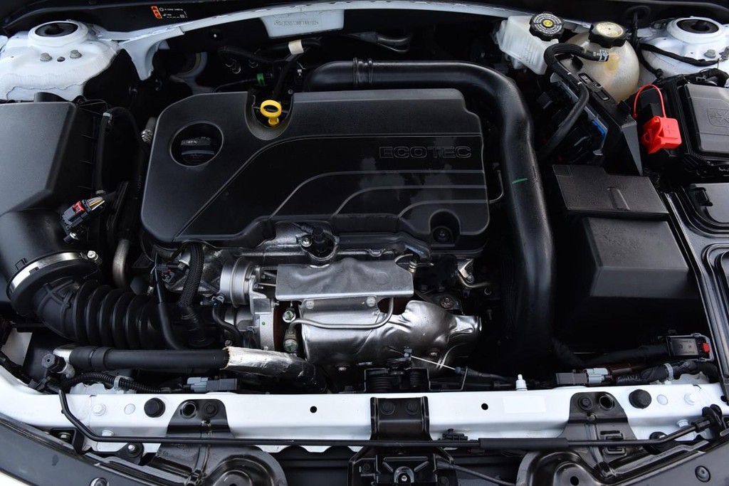 Chevrolet Malibu Vehicle Full-screen Gallery Image 21