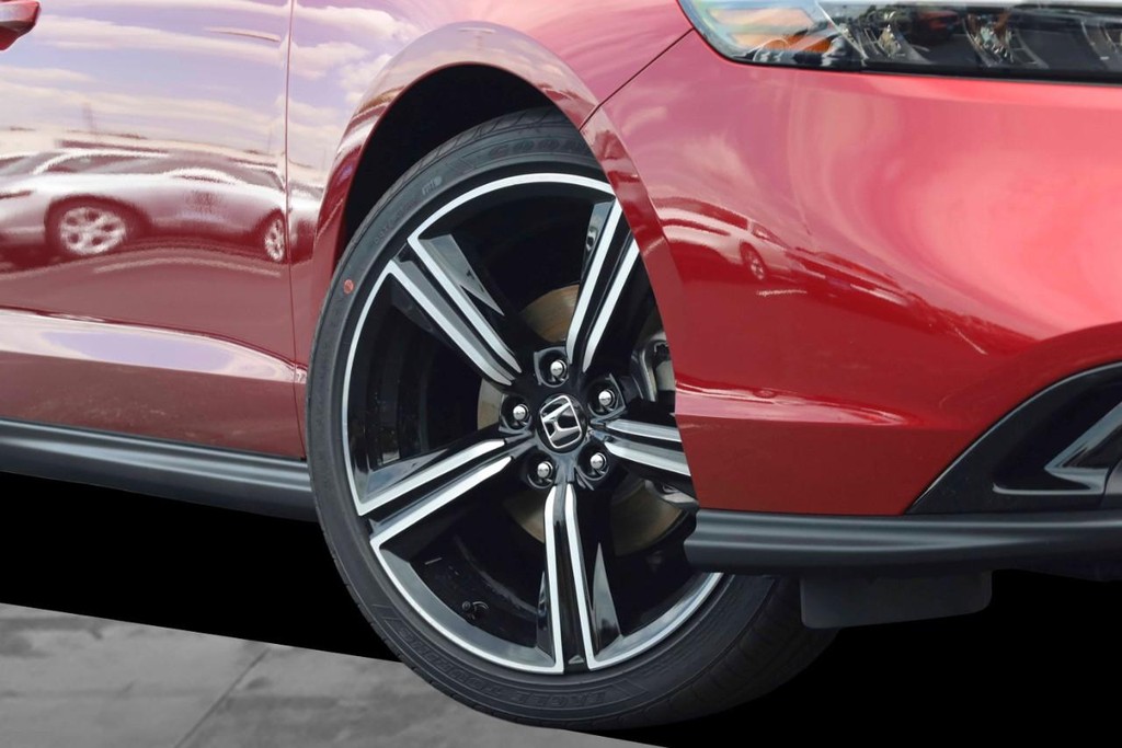Honda Accord Sedan Vehicle Full-screen Gallery Image 3