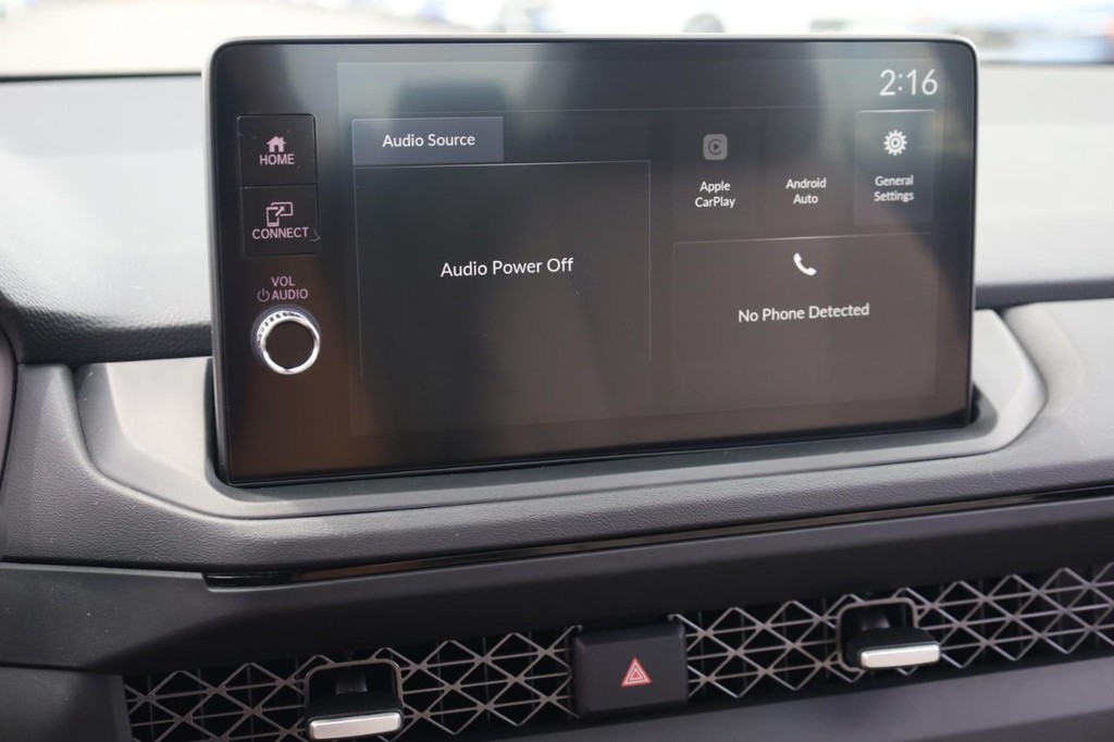 Honda Accord Sedan Vehicle Full-screen Gallery Image 11