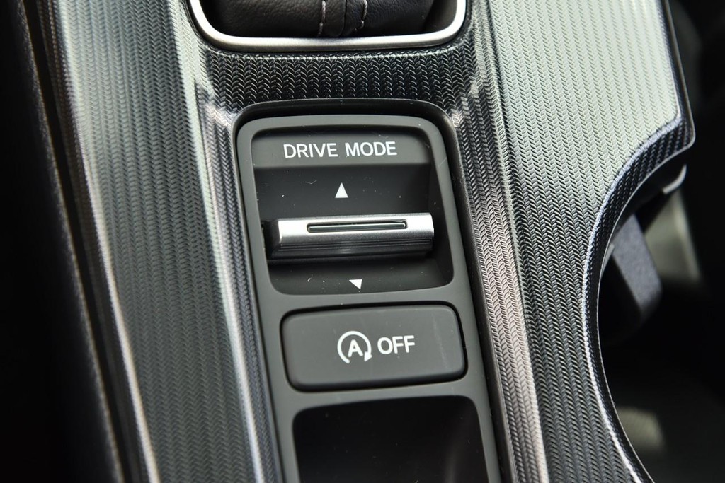 Honda Civic Hatchback Vehicle Full-screen Gallery Image 17