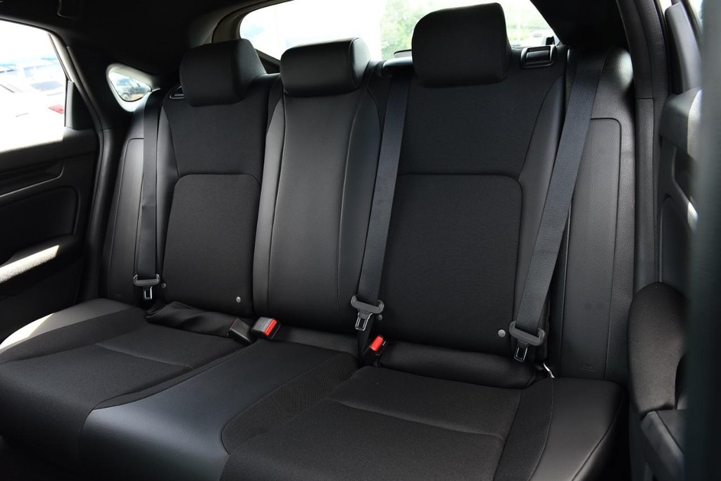 Honda Civic Hatchback Vehicle Full-screen Gallery Image 22