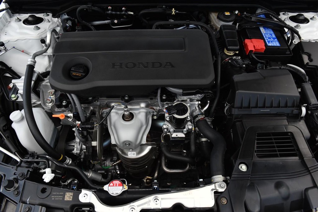 Honda Civic Hatchback Vehicle Full-screen Gallery Image 24