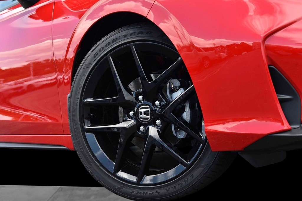 Honda Civic Hatchback Vehicle Full-screen Gallery Image 3