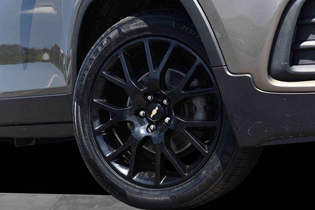 Chevrolet Trax Vehicle Full-screen Gallery Image 03