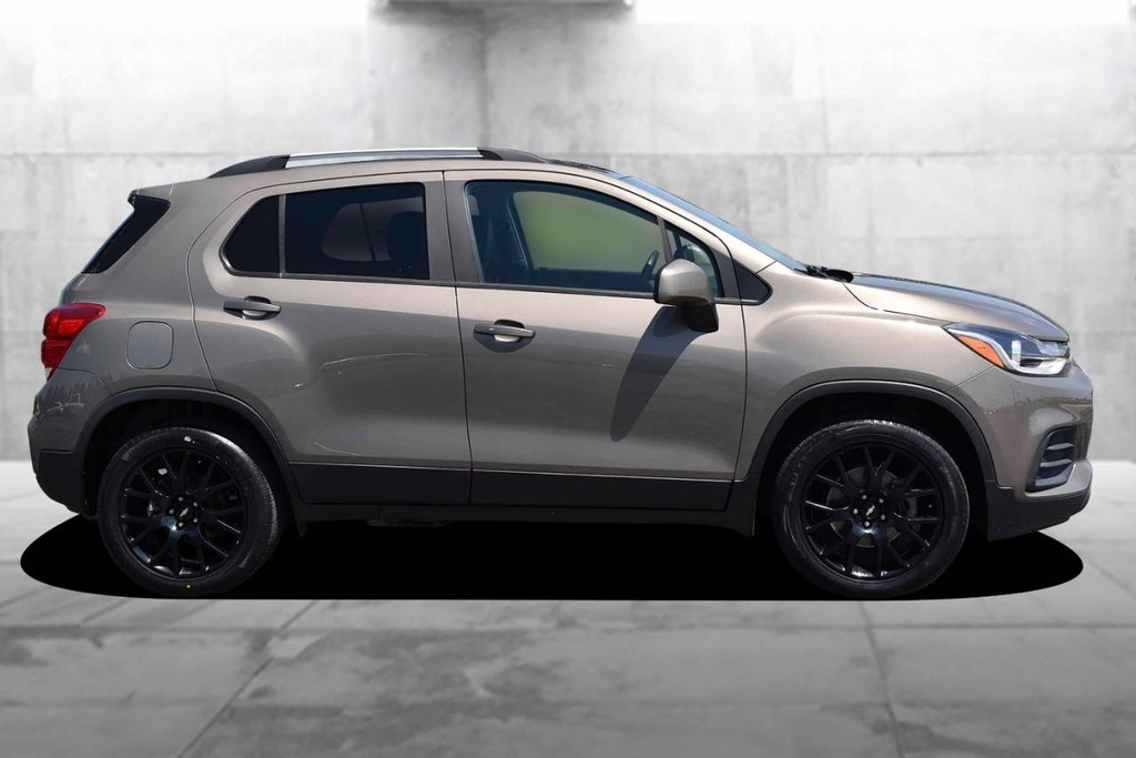 Chevrolet Trax Vehicle Full-screen Gallery Image 05